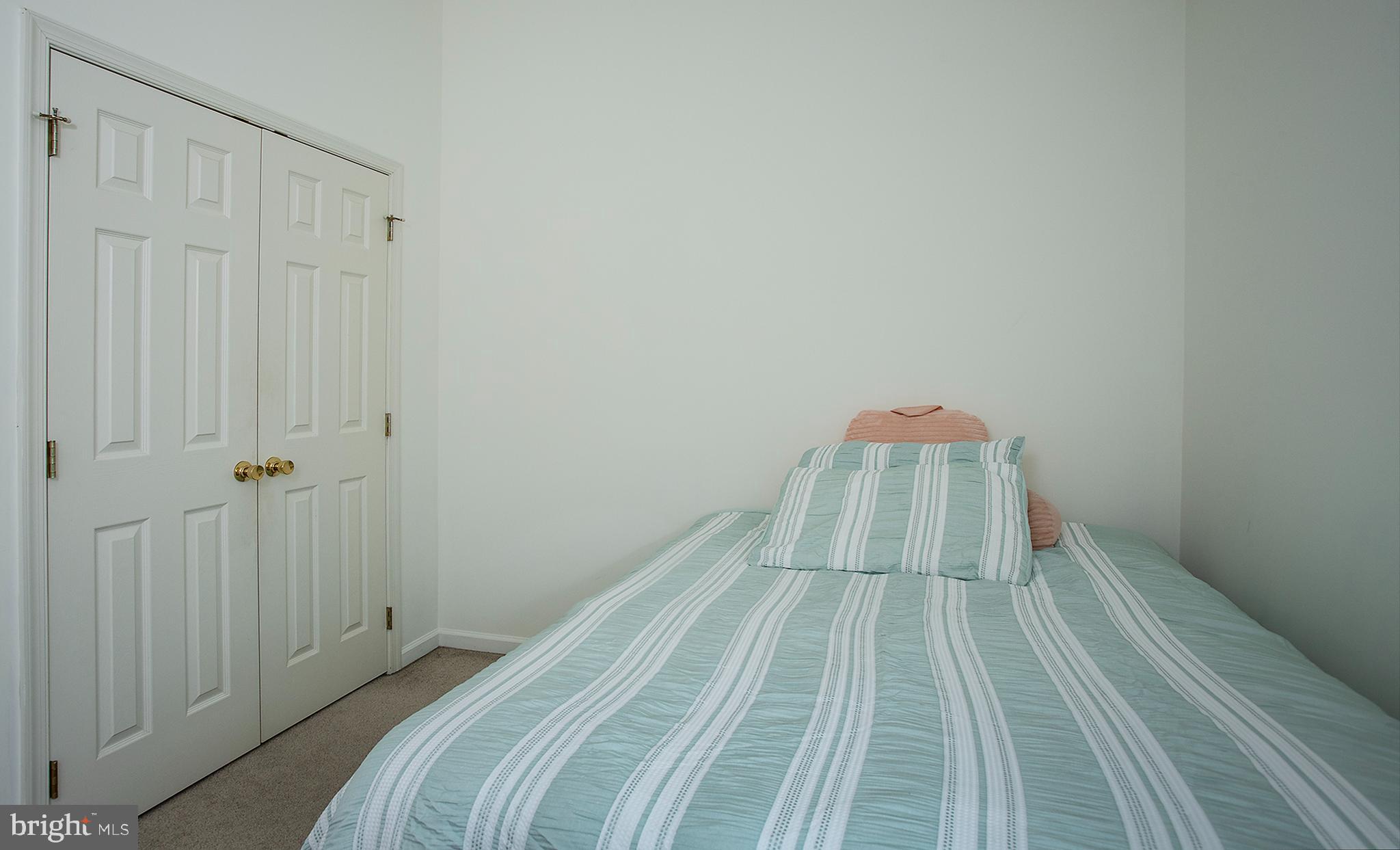 CLOVER LEE - Residential