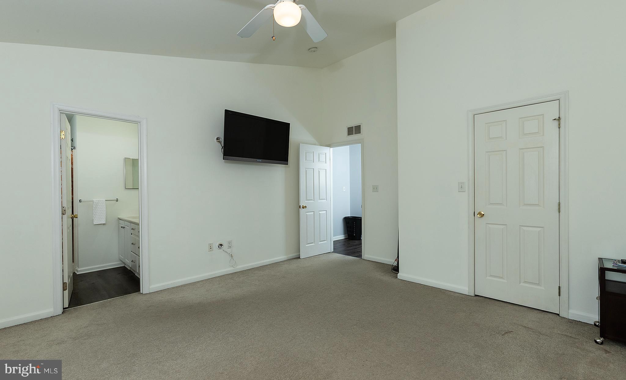 CLOVER LEE - Residential