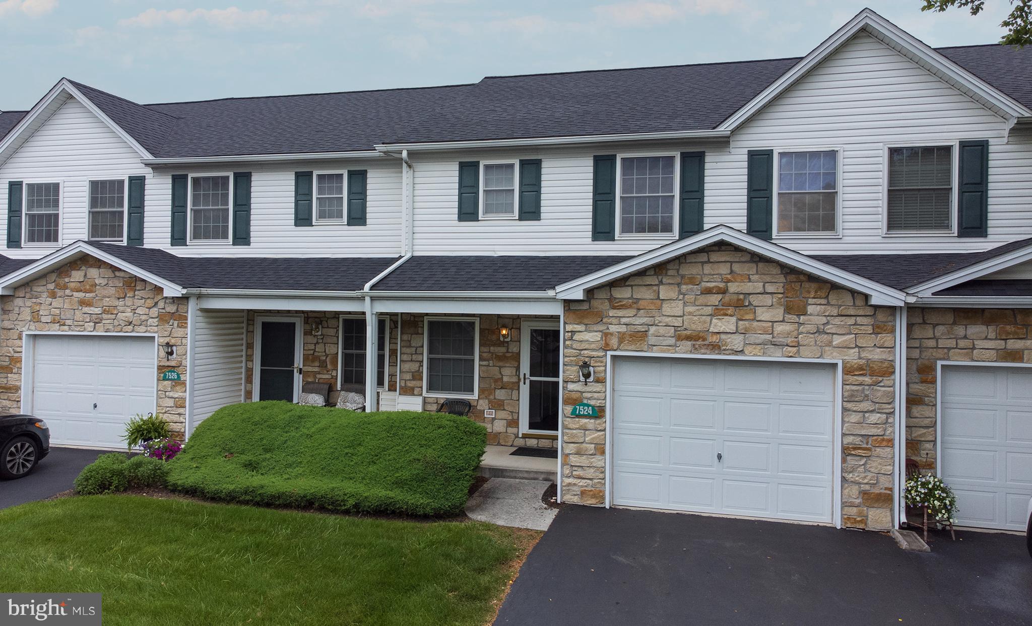 CLOVER LEE - Residential