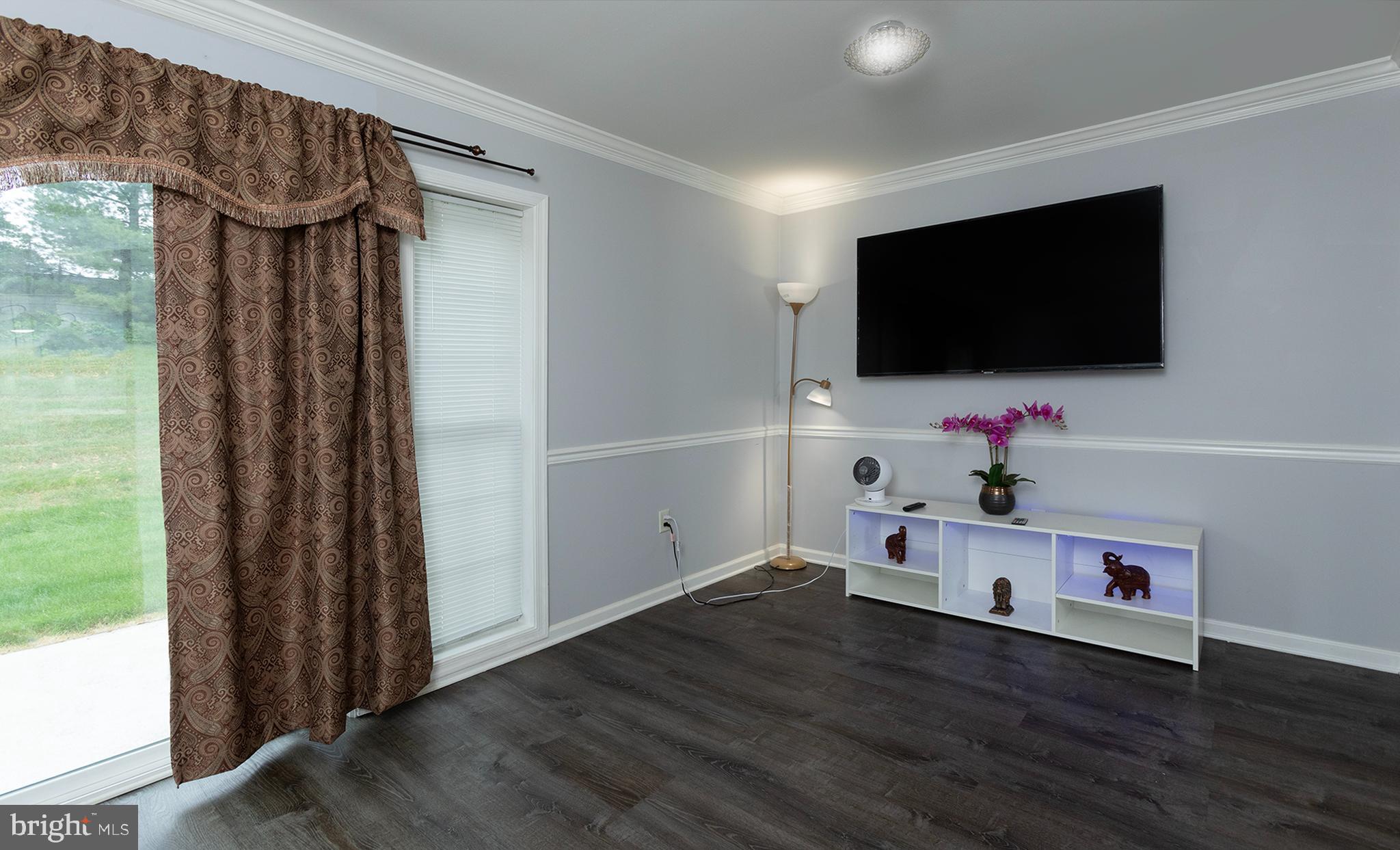 CLOVER LEE - Residential