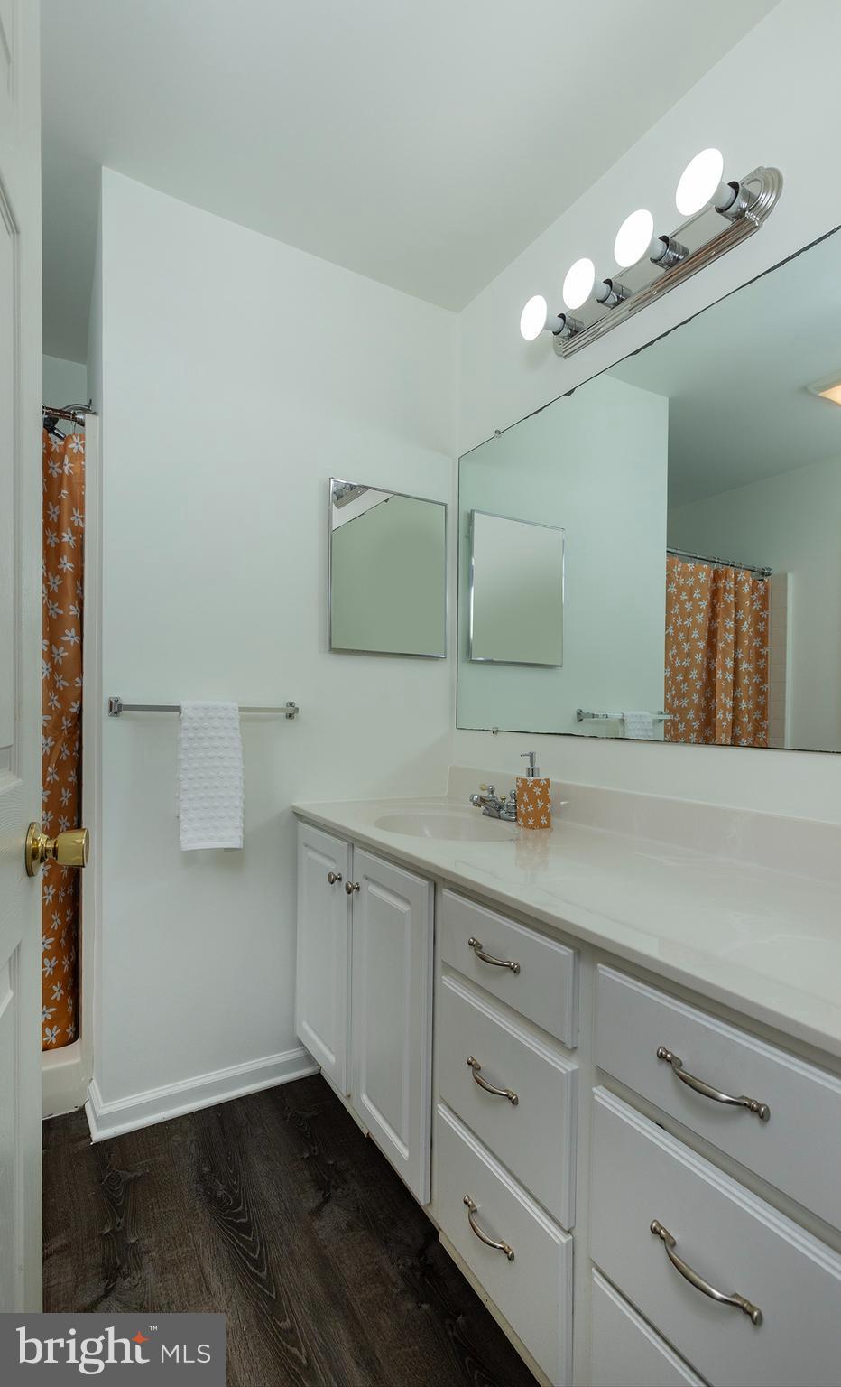 CLOVER LEE - Residential