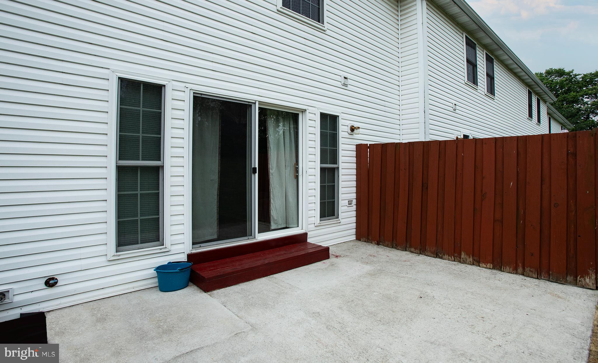 CLOVER LEE - Residential