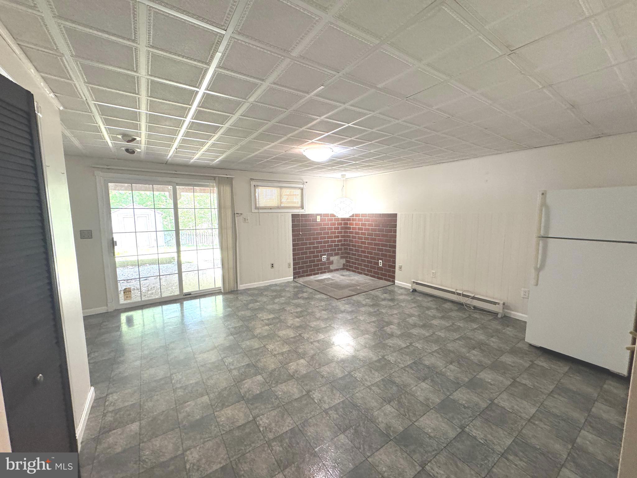 UPTON VILLAGE NORTH - Residential Lease