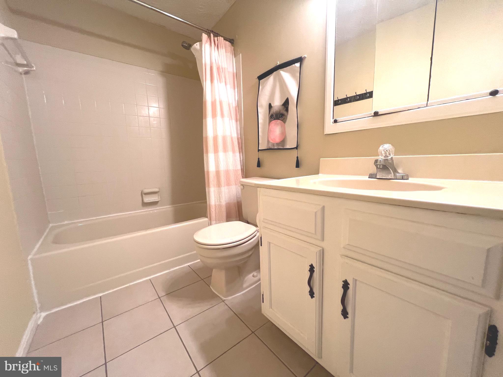 UPTON VILLAGE NORTH - Residential Lease