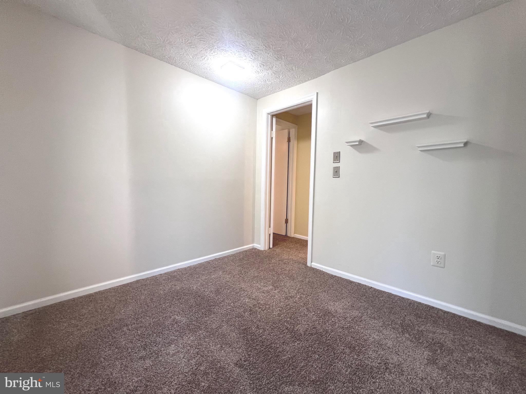 UPTON VILLAGE NORTH - Residential Lease