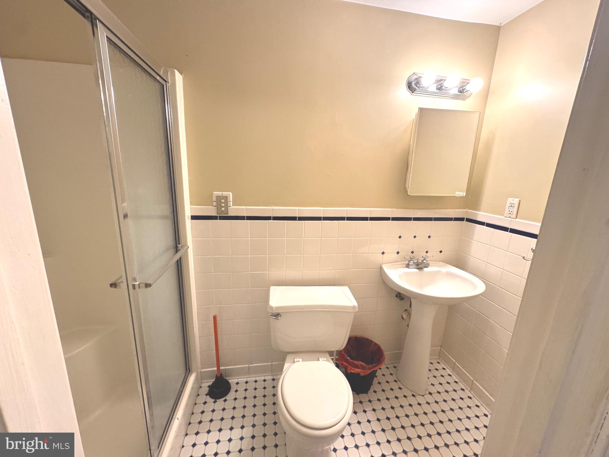 UPTON VILLAGE NORTH - Residential Lease