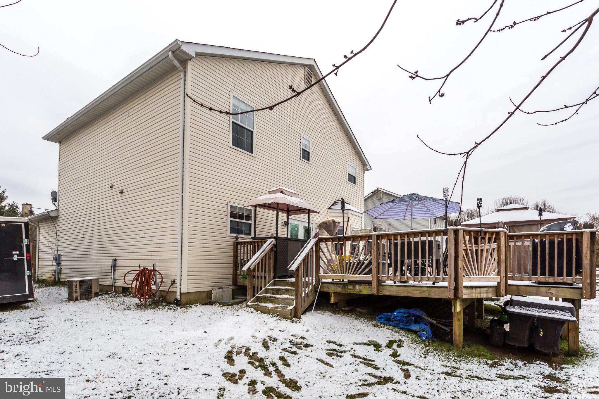 WAKEFIELD NEIGHBORHOOD - Residential