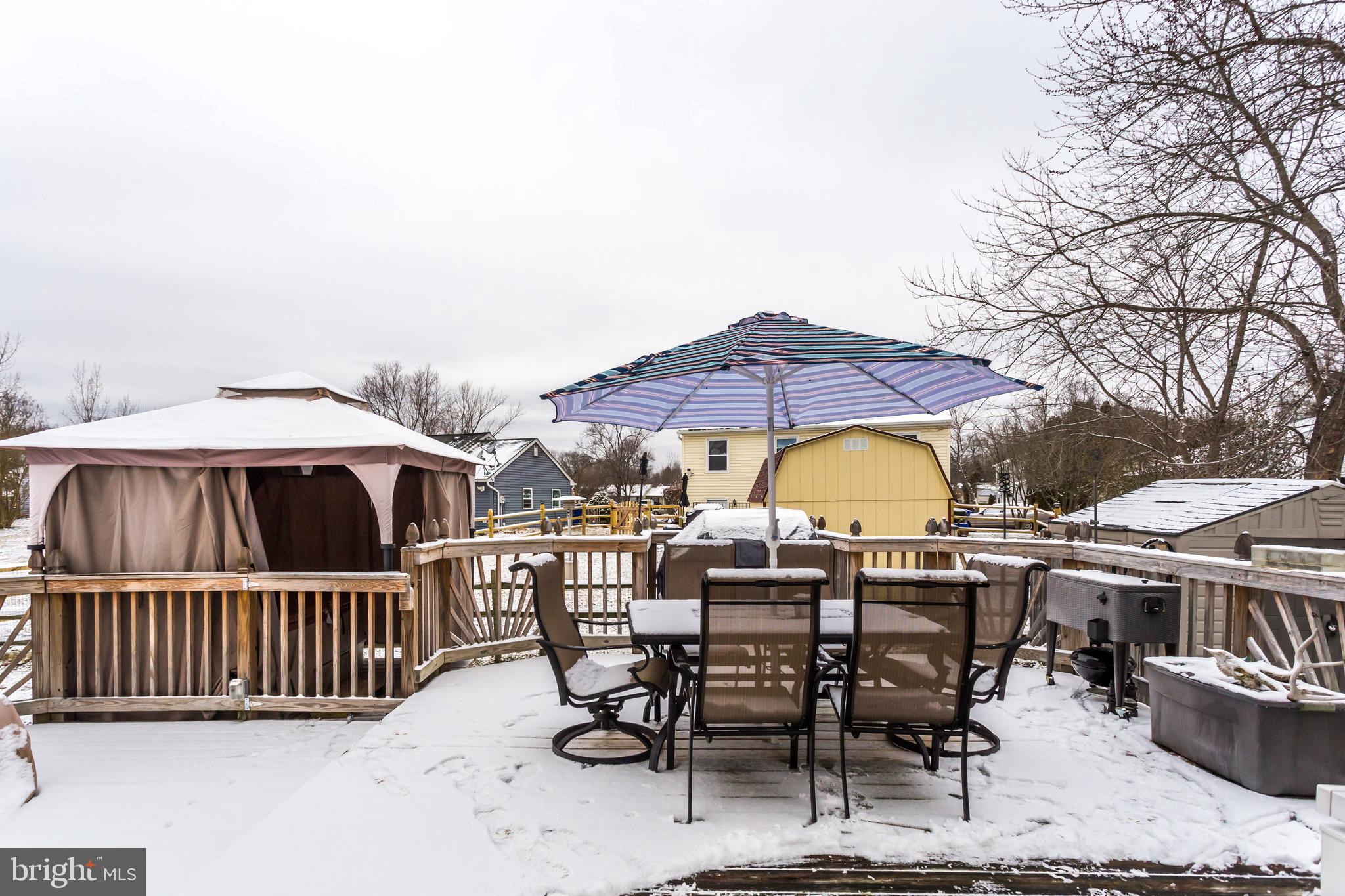 WAKEFIELD NEIGHBORHOOD - Residential