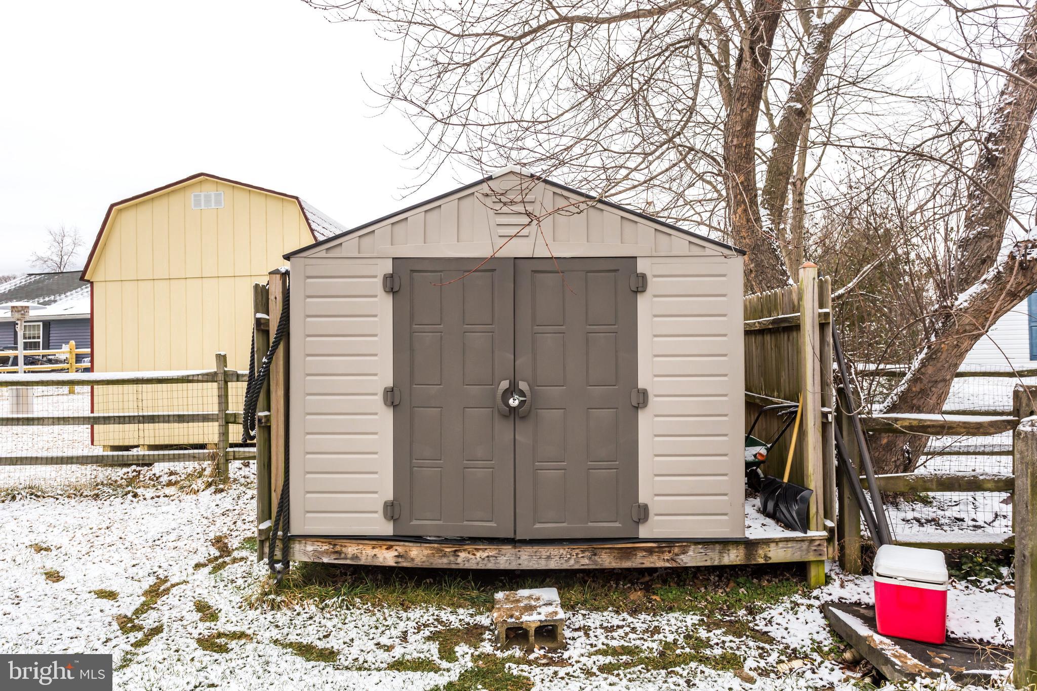 WAKEFIELD NEIGHBORHOOD - Residential