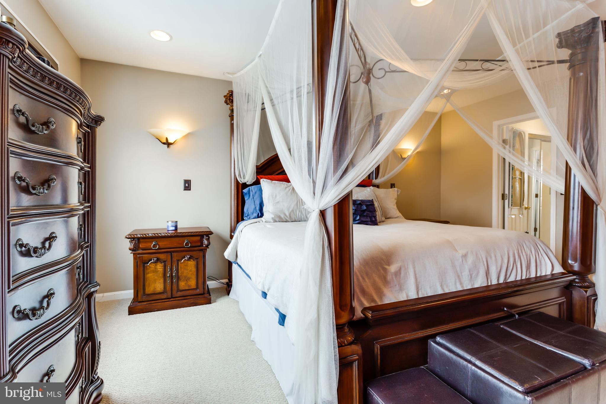 WAKEFIELD NEIGHBORHOOD - Residential