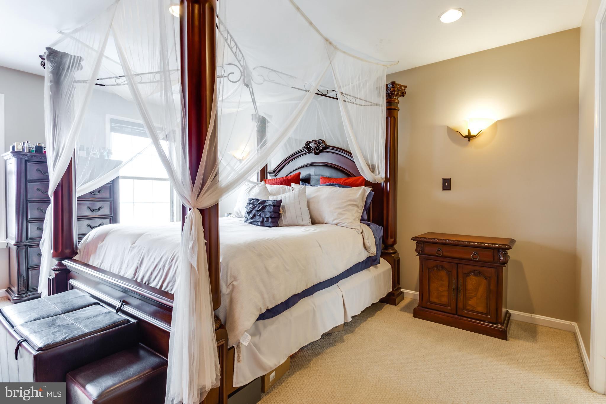 WAKEFIELD NEIGHBORHOOD - Residential