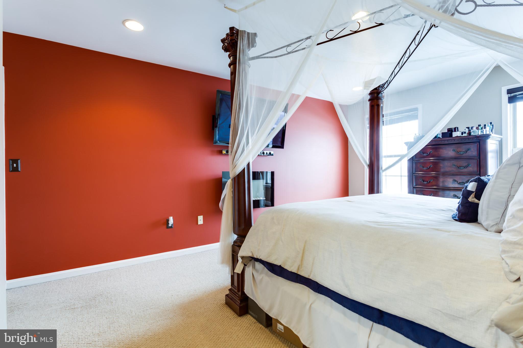 WAKEFIELD NEIGHBORHOOD - Residential