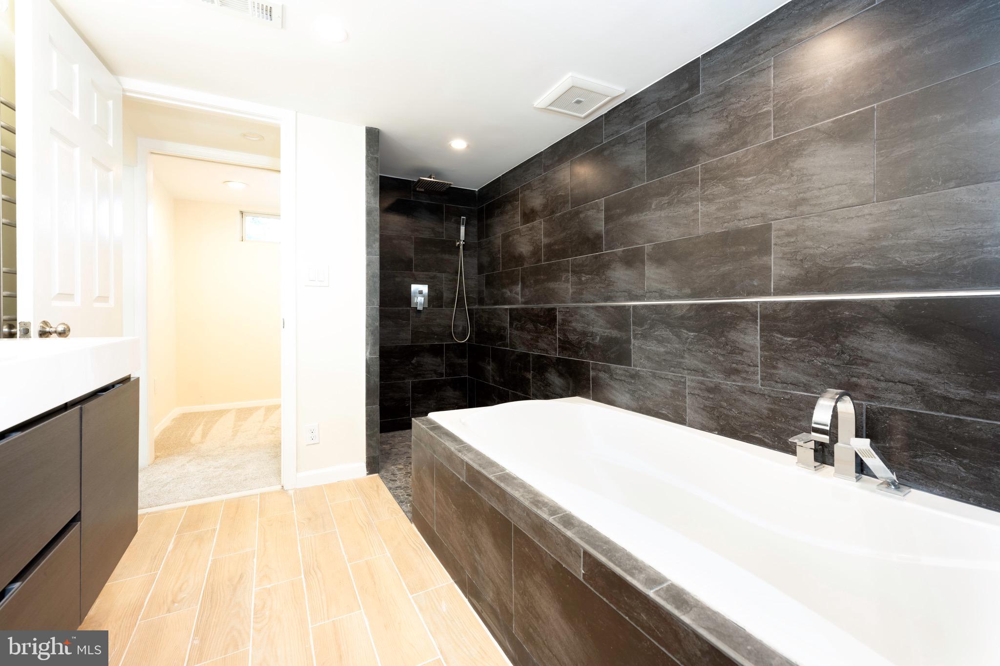 ROCKLAND - Residential Lease