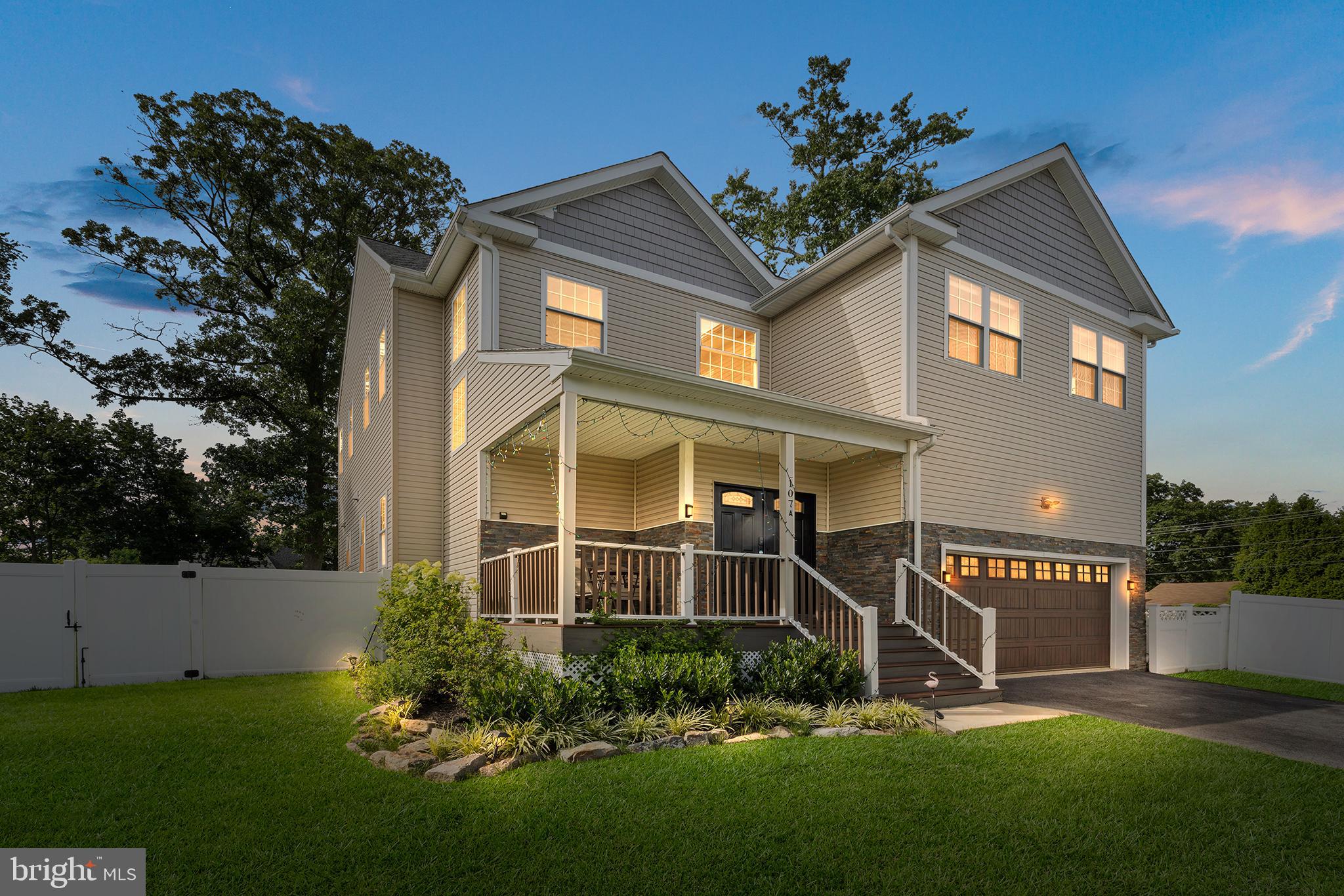107 W CENTRAL AVENUE A