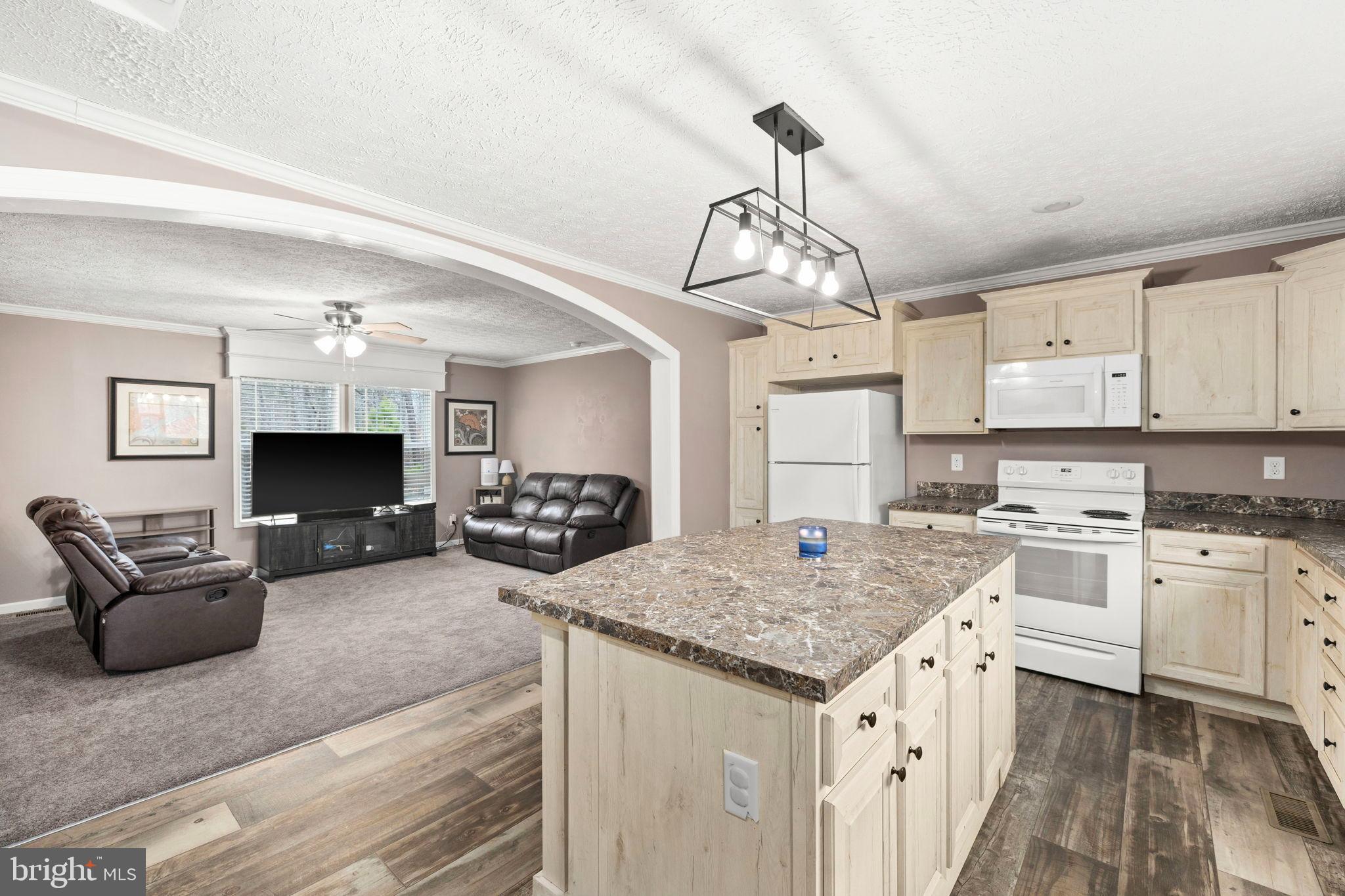 WOODFORD - Residential