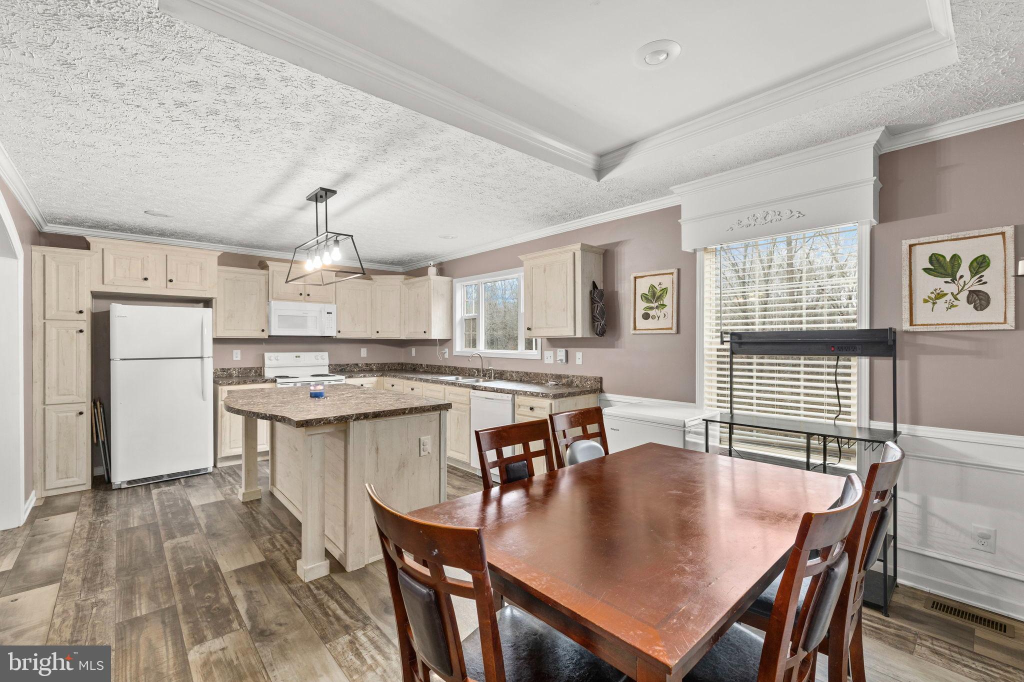 WOODFORD - Residential