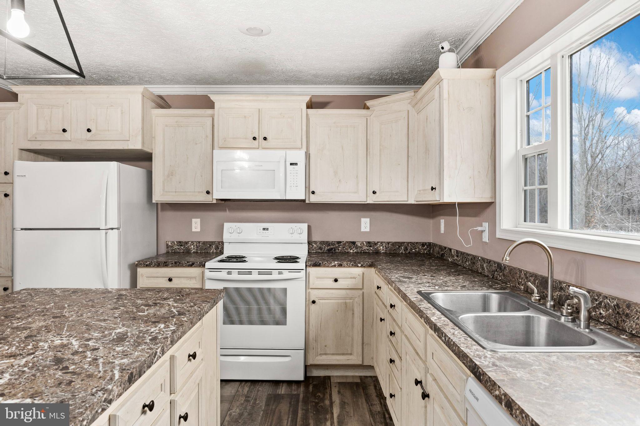 WOODFORD - Residential