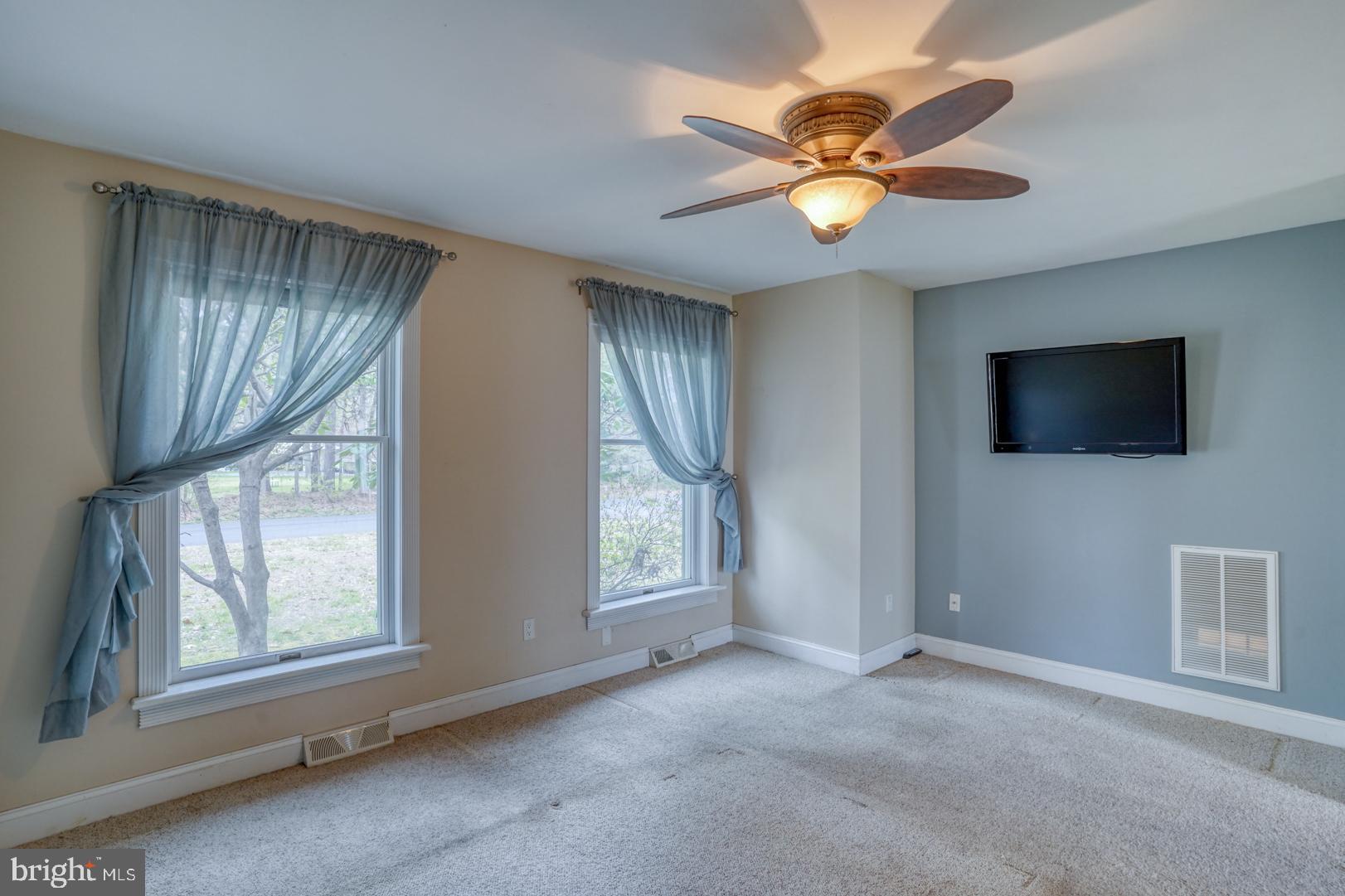 SHAWNEE ACRES - Residential