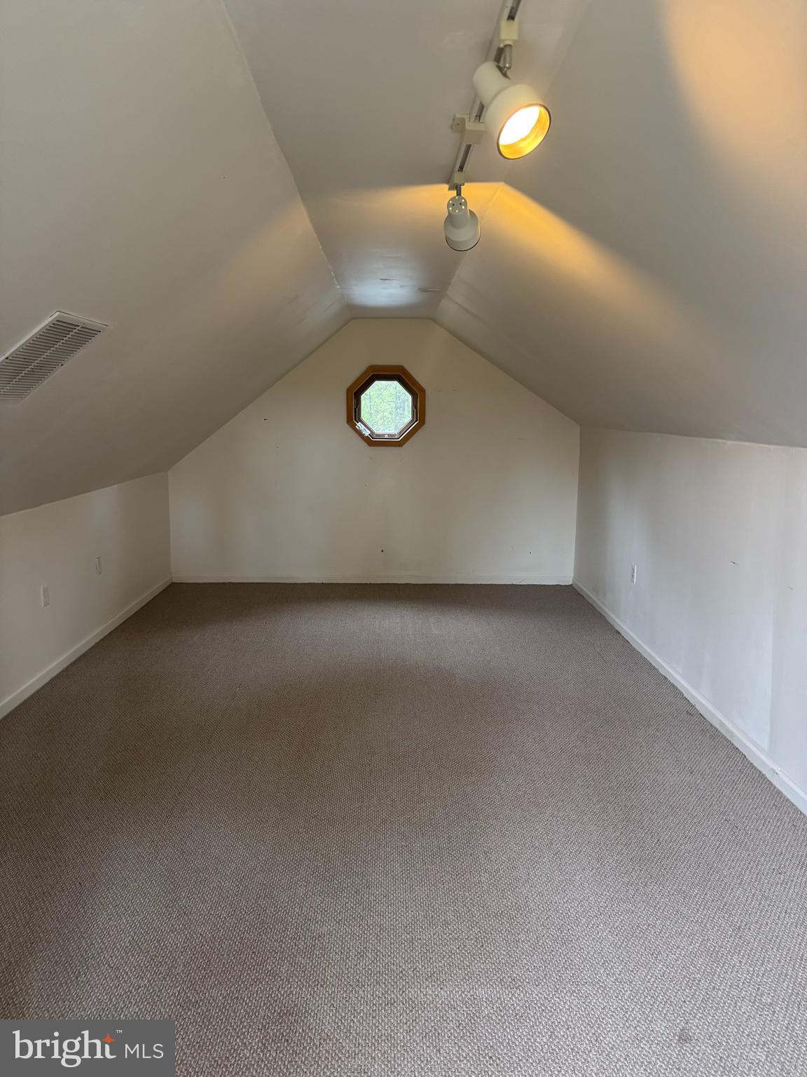 SHAWNEE ACRES - Residential