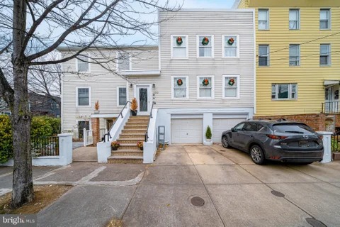 MLS: NJHD2000364