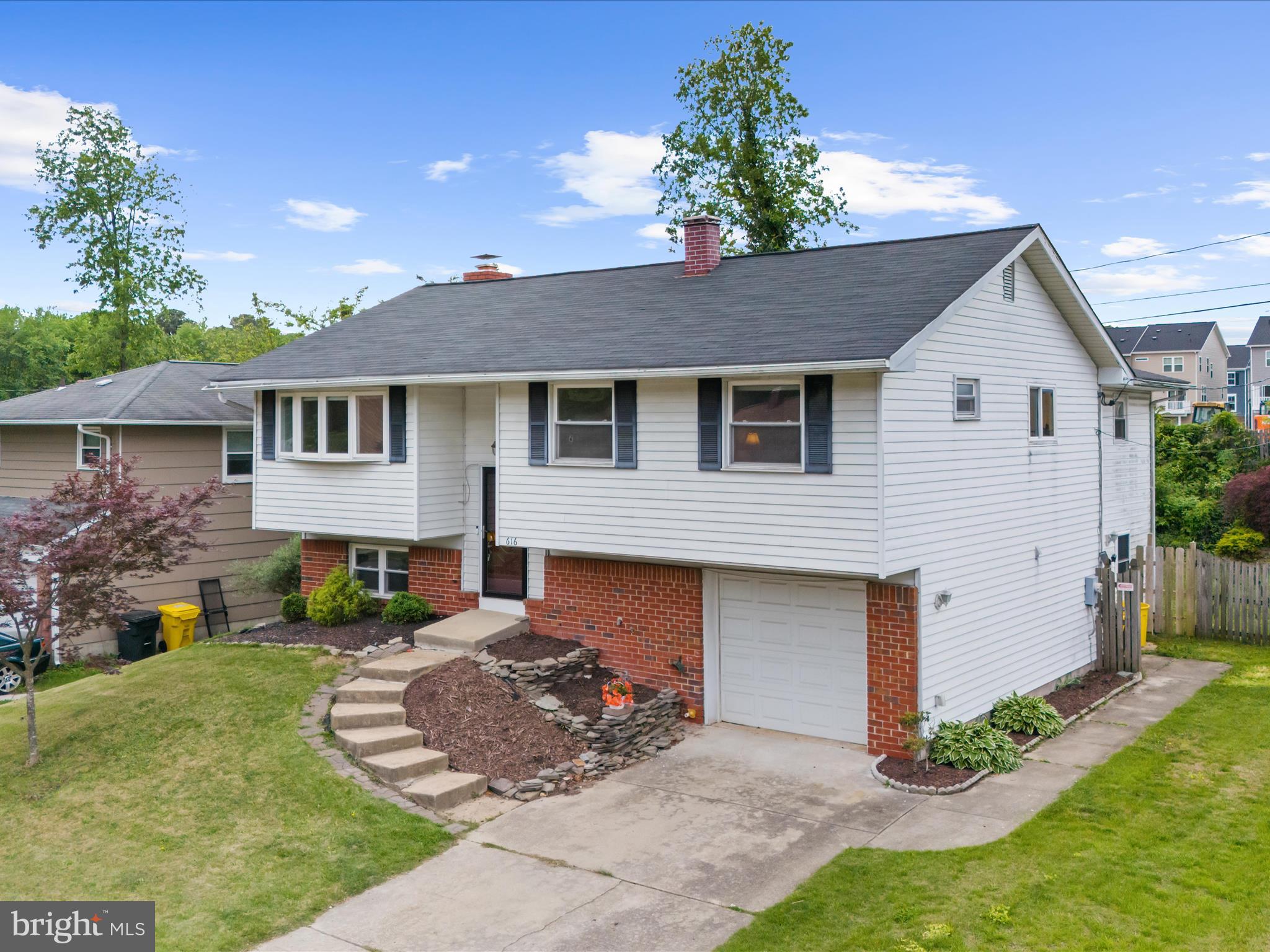 616 NOLBERRY DRIVE