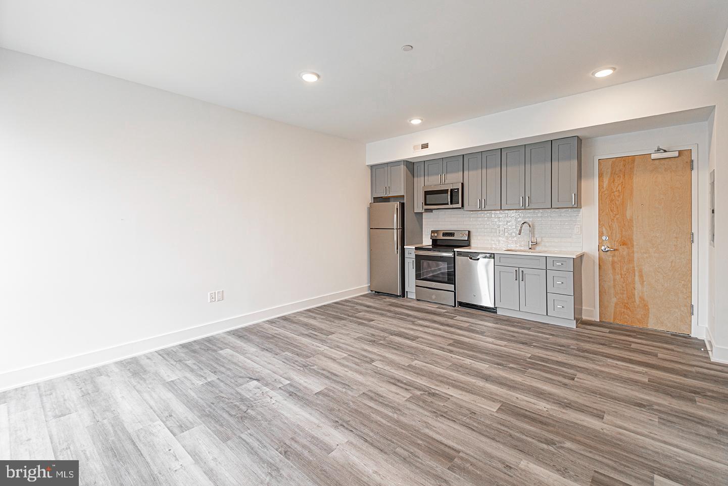 GRADUATE HOSPITAL - Residential Lease