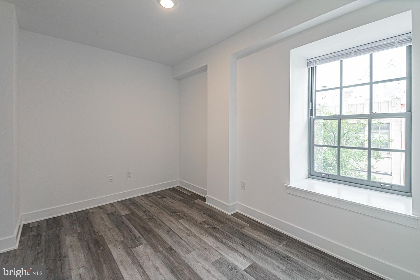 GRADUATE HOSPITAL - Residential Lease