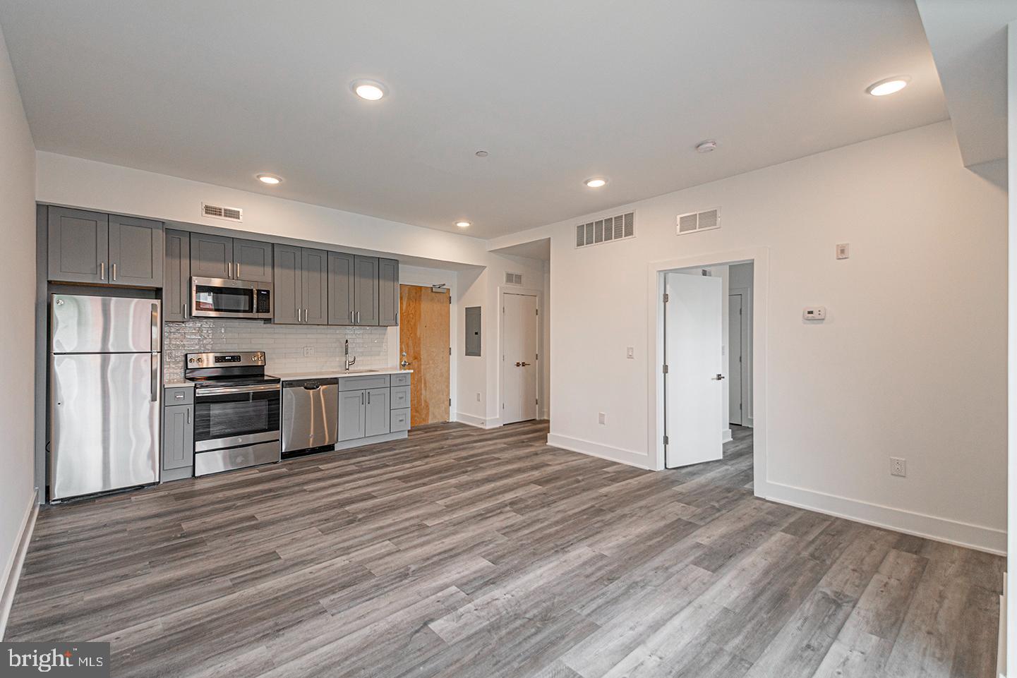 GRADUATE HOSPITAL - Residential Lease