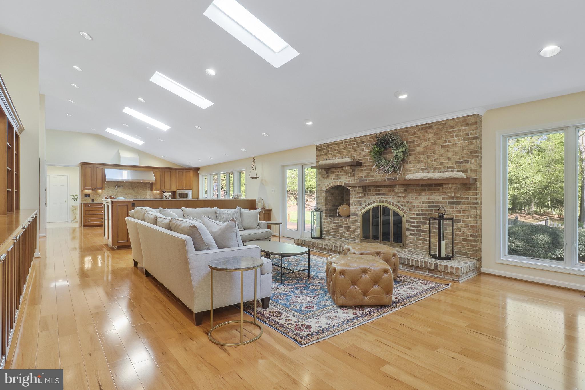 VALLEY STREAM - Residential