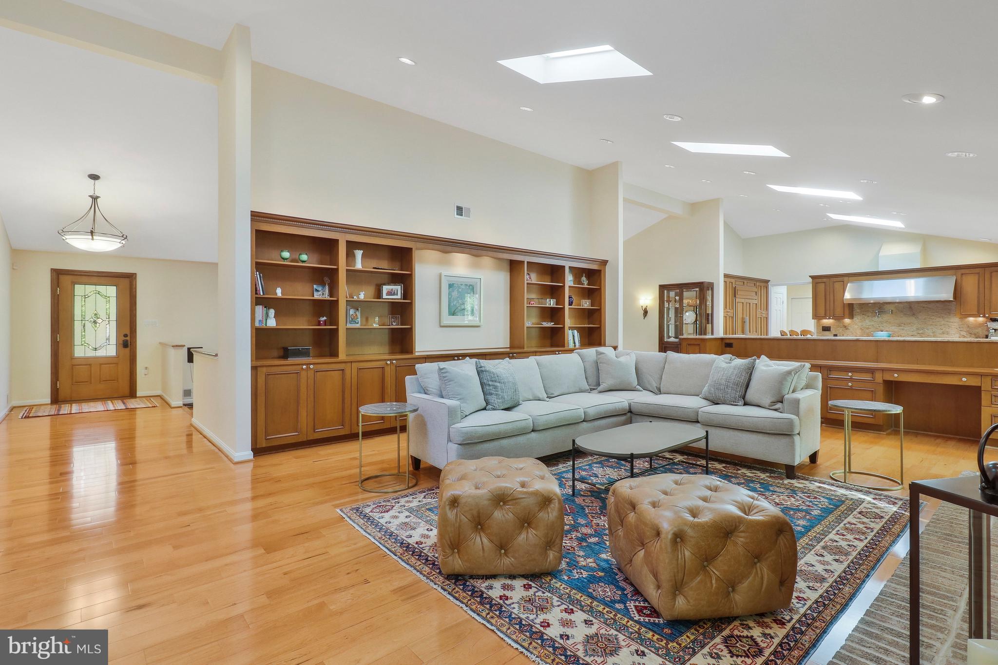 VALLEY STREAM - Residential