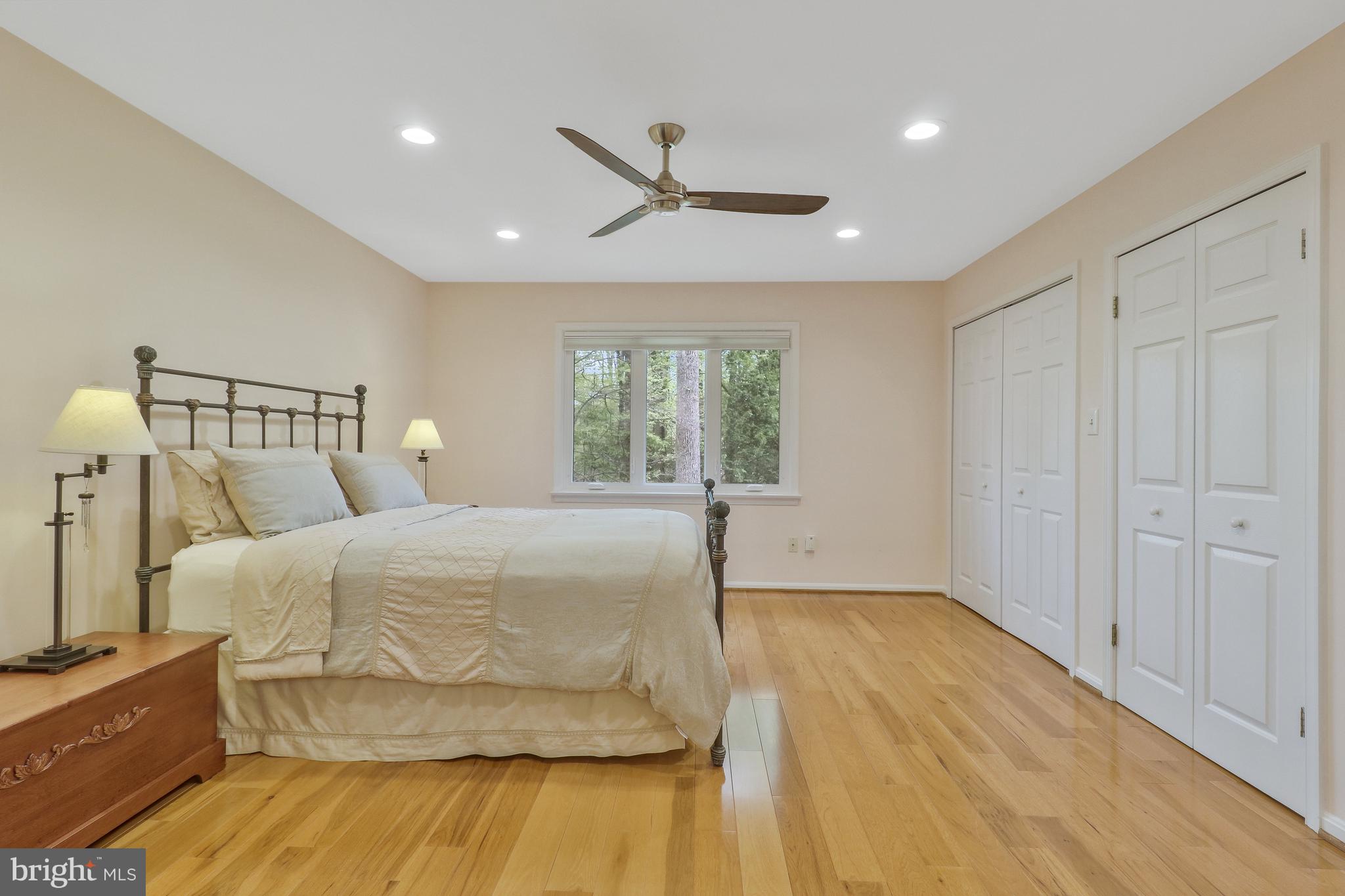 VALLEY STREAM - Residential