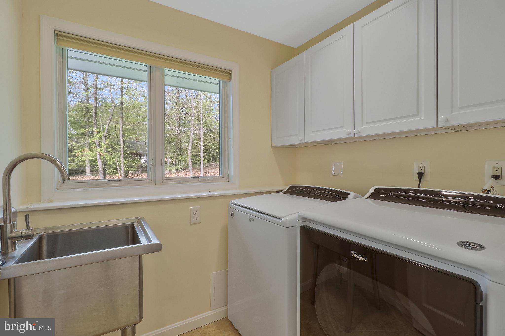 VALLEY STREAM - Residential