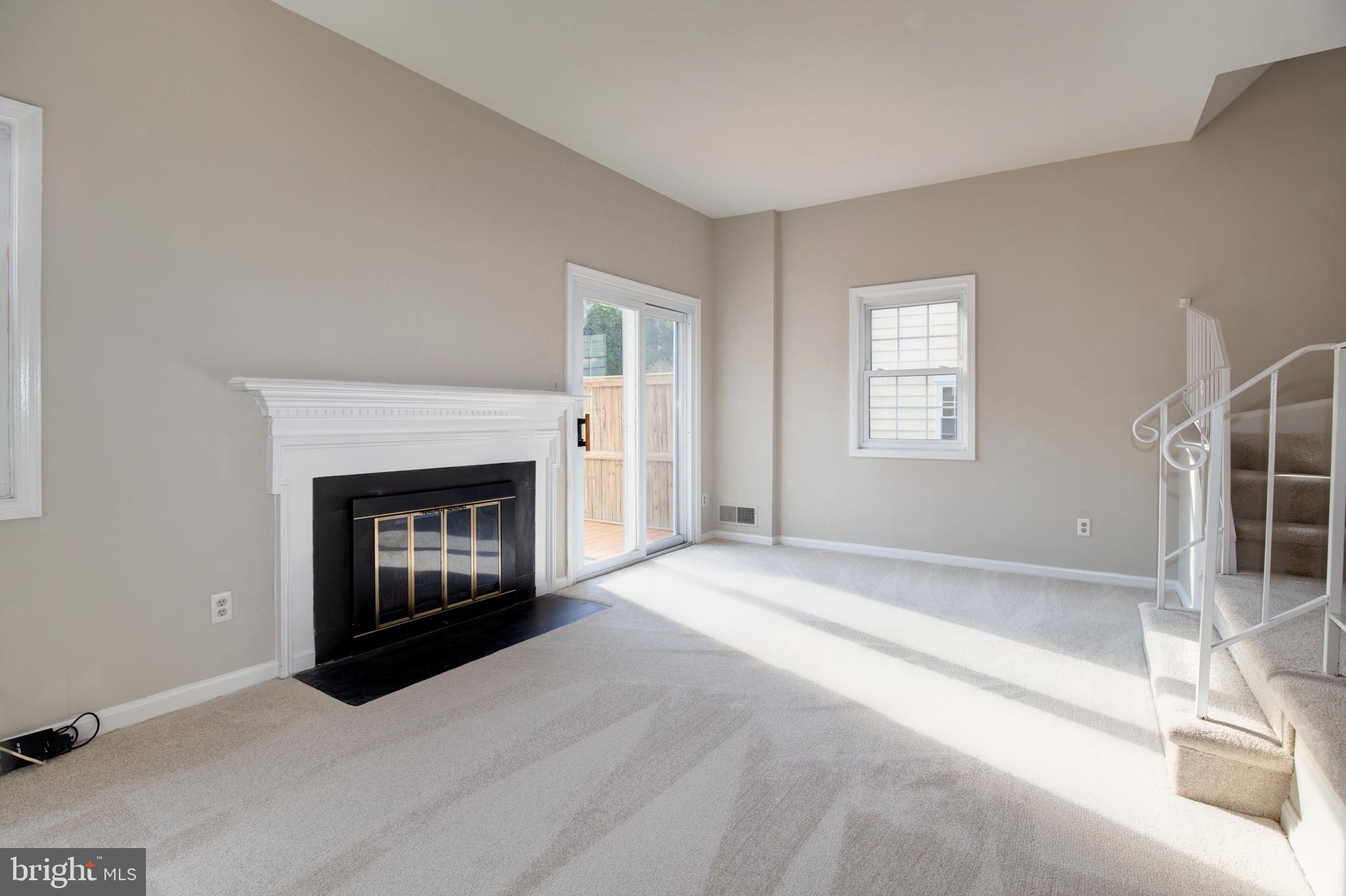 HILLSIDE MANOR - Residential