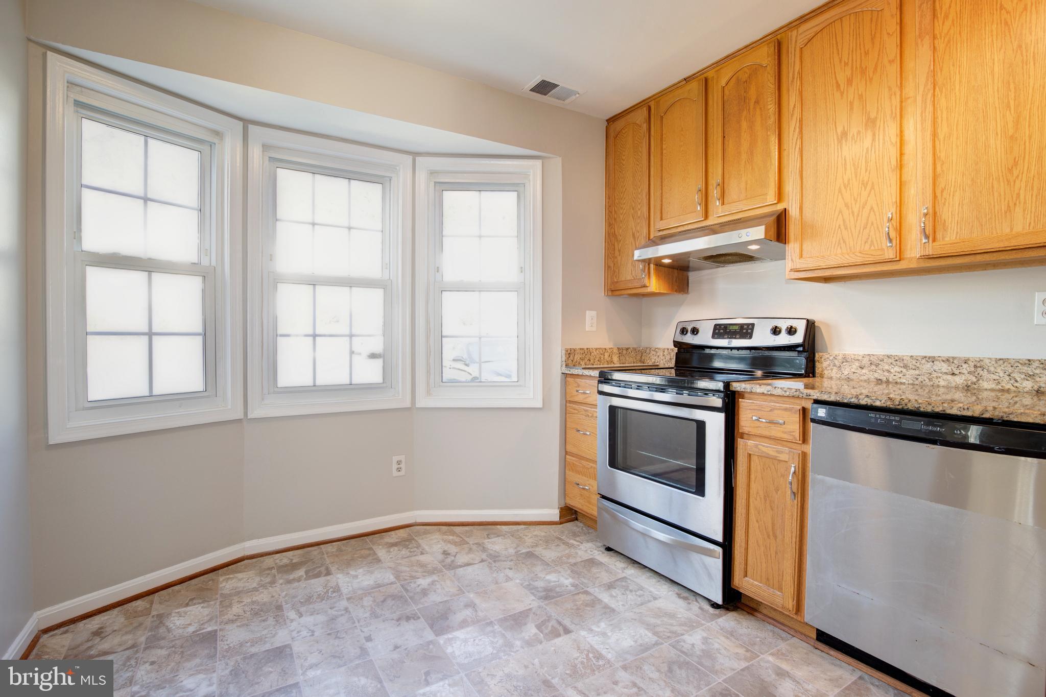 HILLSIDE MANOR - Residential