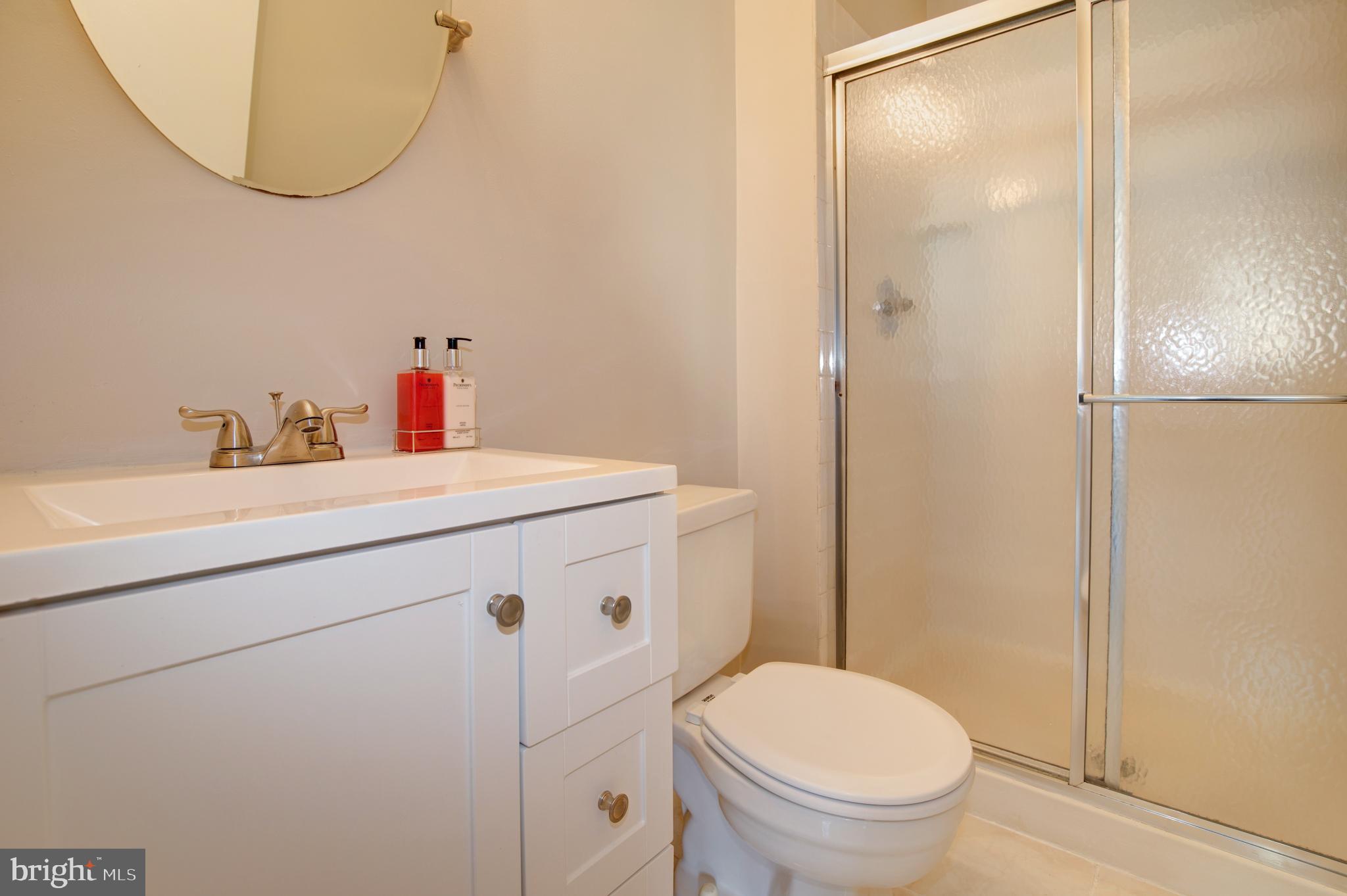 HILLSIDE MANOR - Residential