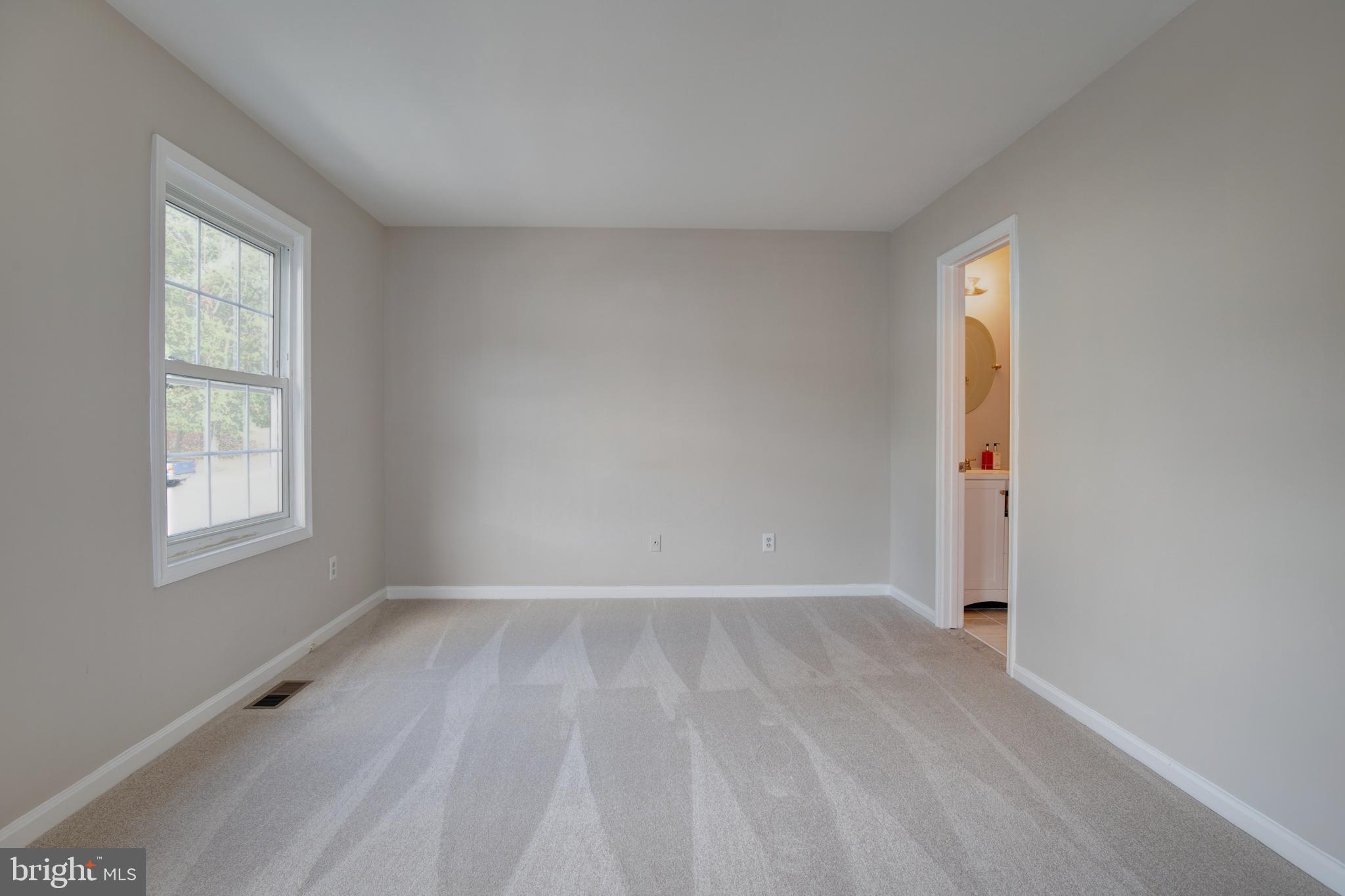 HILLSIDE MANOR - Residential