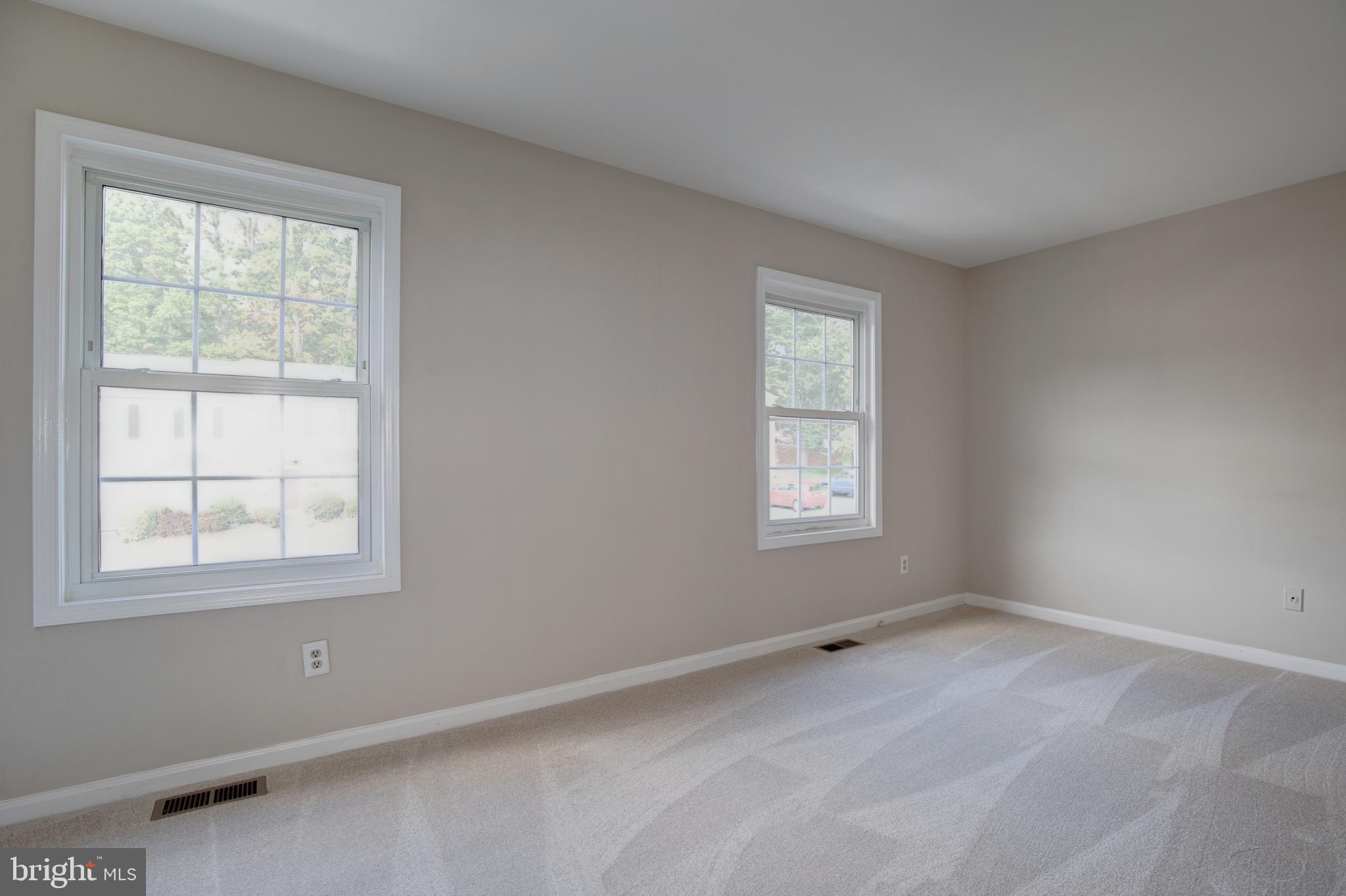 HILLSIDE MANOR - Residential