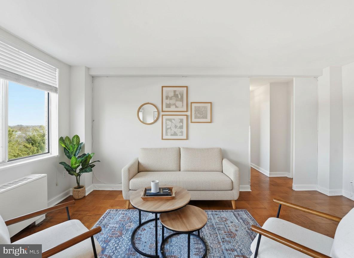 RIVER TOWERS - Residential