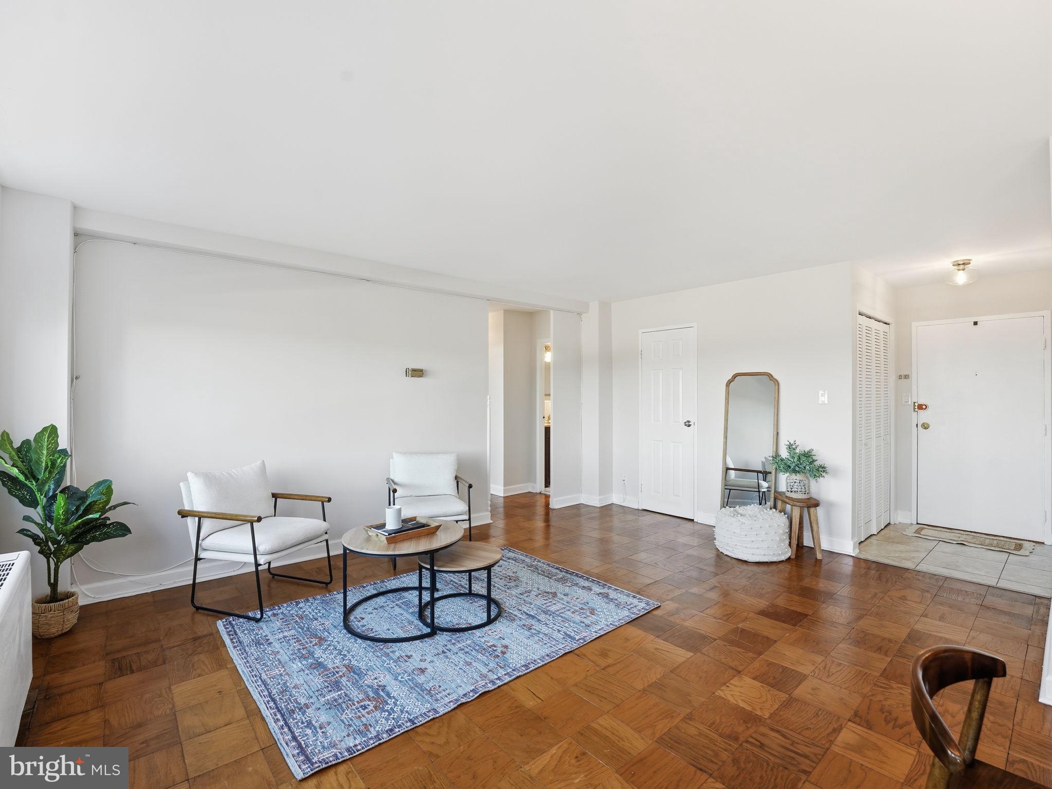 RIVER TOWERS - Residential