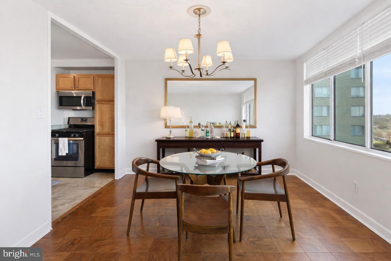 RIVER TOWERS - Residential