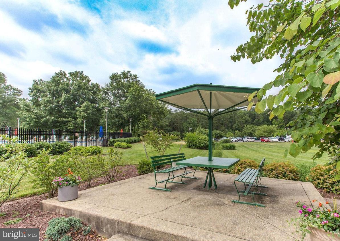 RIVER TOWERS - Residential