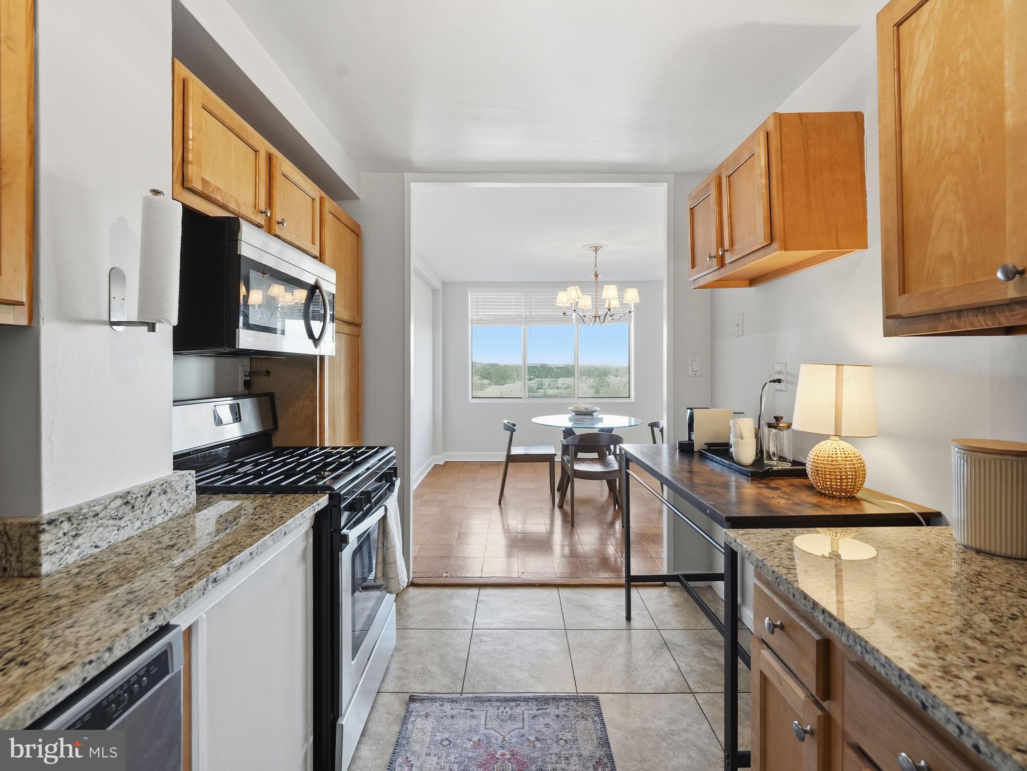 RIVER TOWERS - Residential