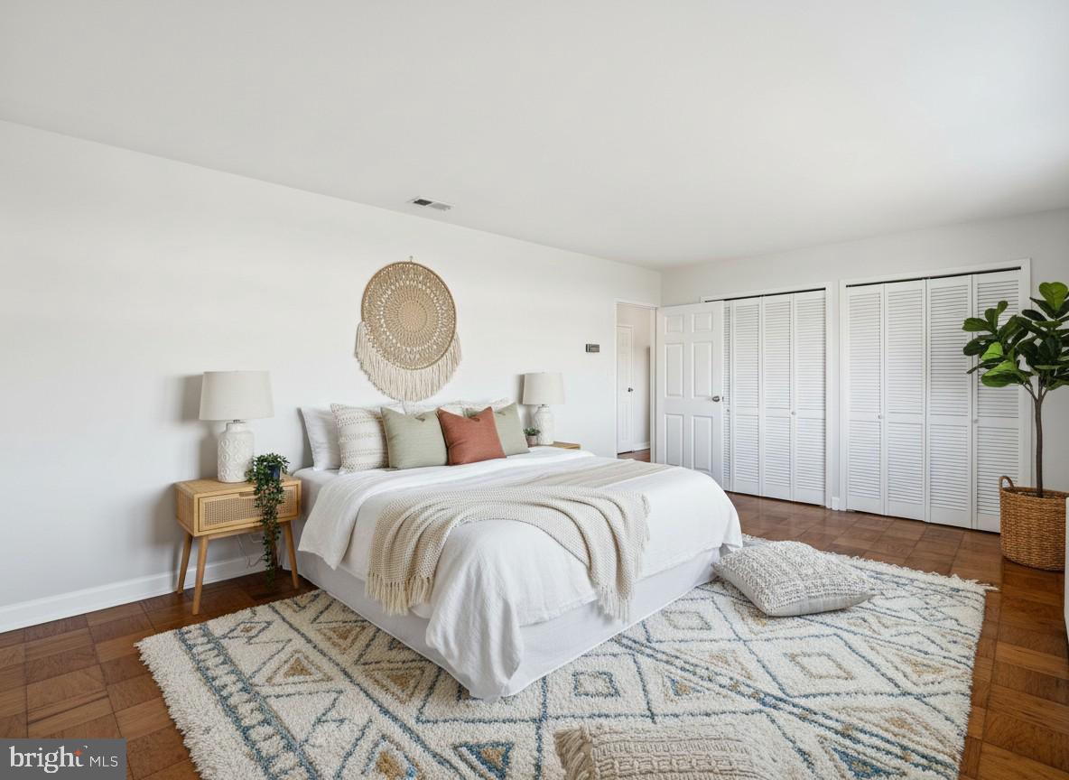 RIVER TOWERS - Residential