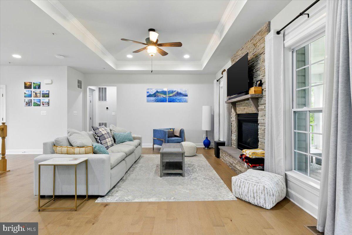 VILLAGES OF SAVANNAH - Residential Lease