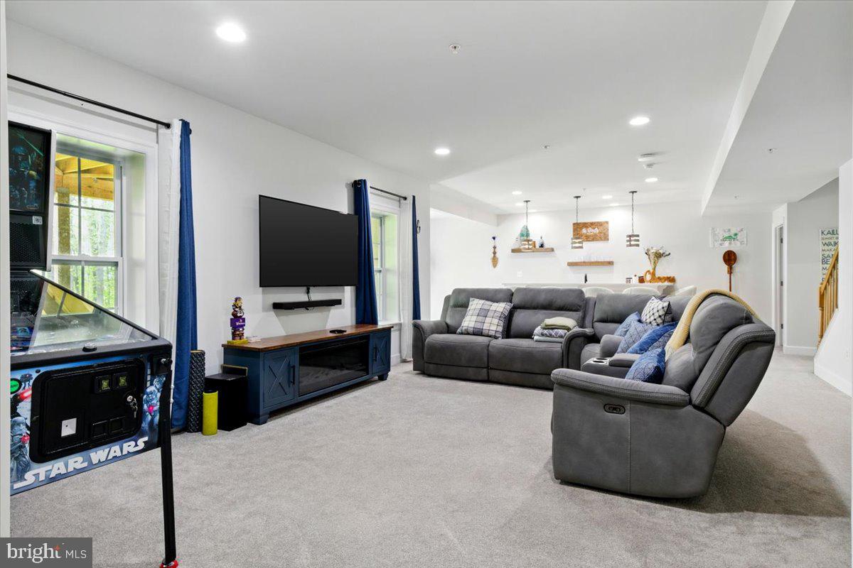 VILLAGES OF SAVANNAH - Residential Lease