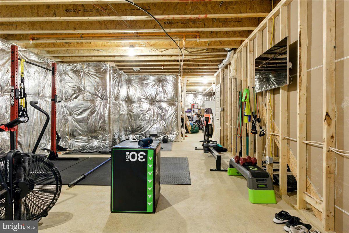 VILLAGES OF SAVANNAH - Residential Lease