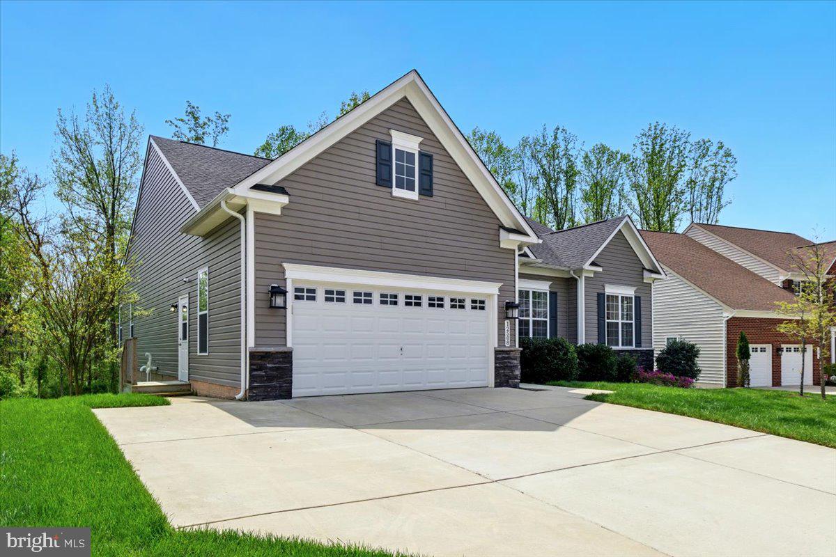 VILLAGES OF SAVANNAH - Residential Lease