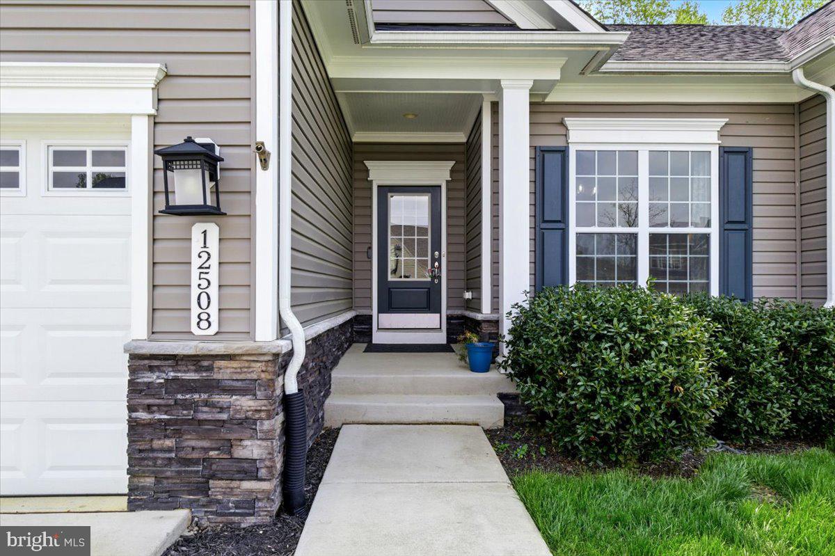 VILLAGES OF SAVANNAH - Residential Lease