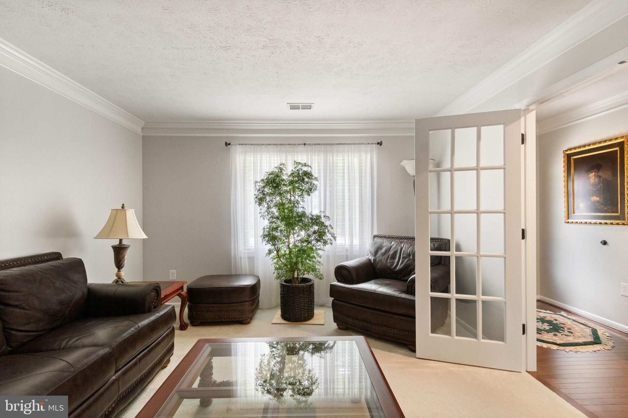 1021 PLYMOUTH DRIVE