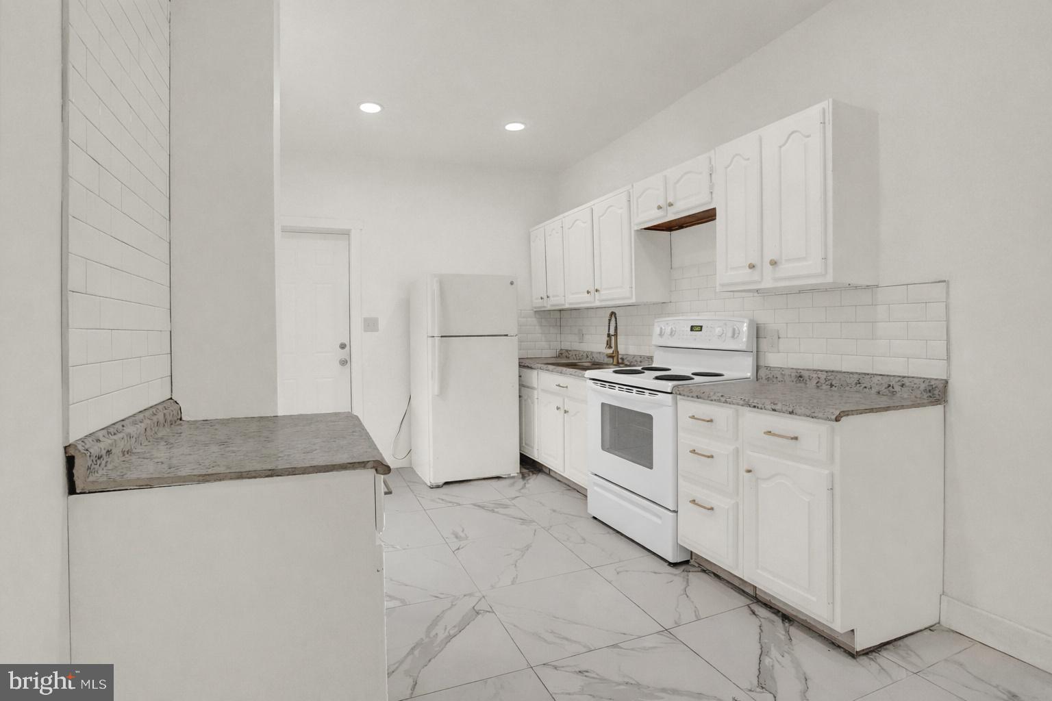 ALLISON HILL - Residential